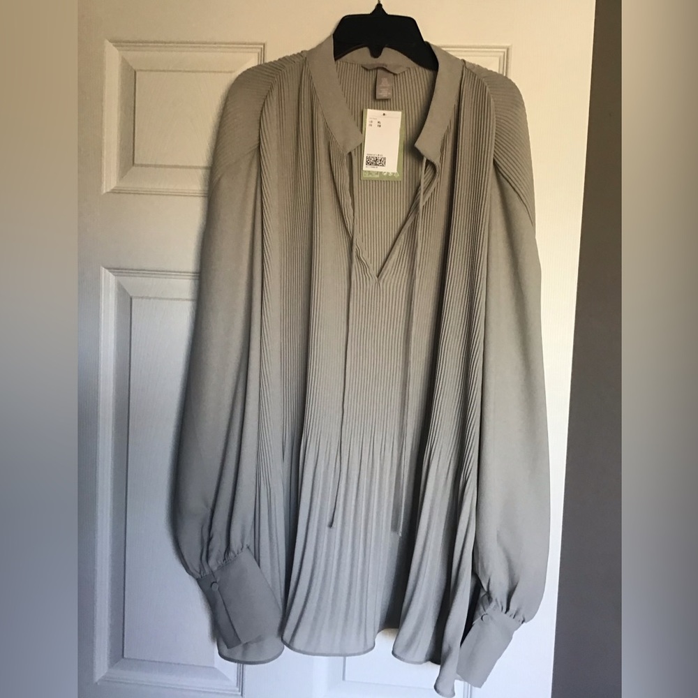 H & M Grey Tunic Blouse. Sheer XL NWT